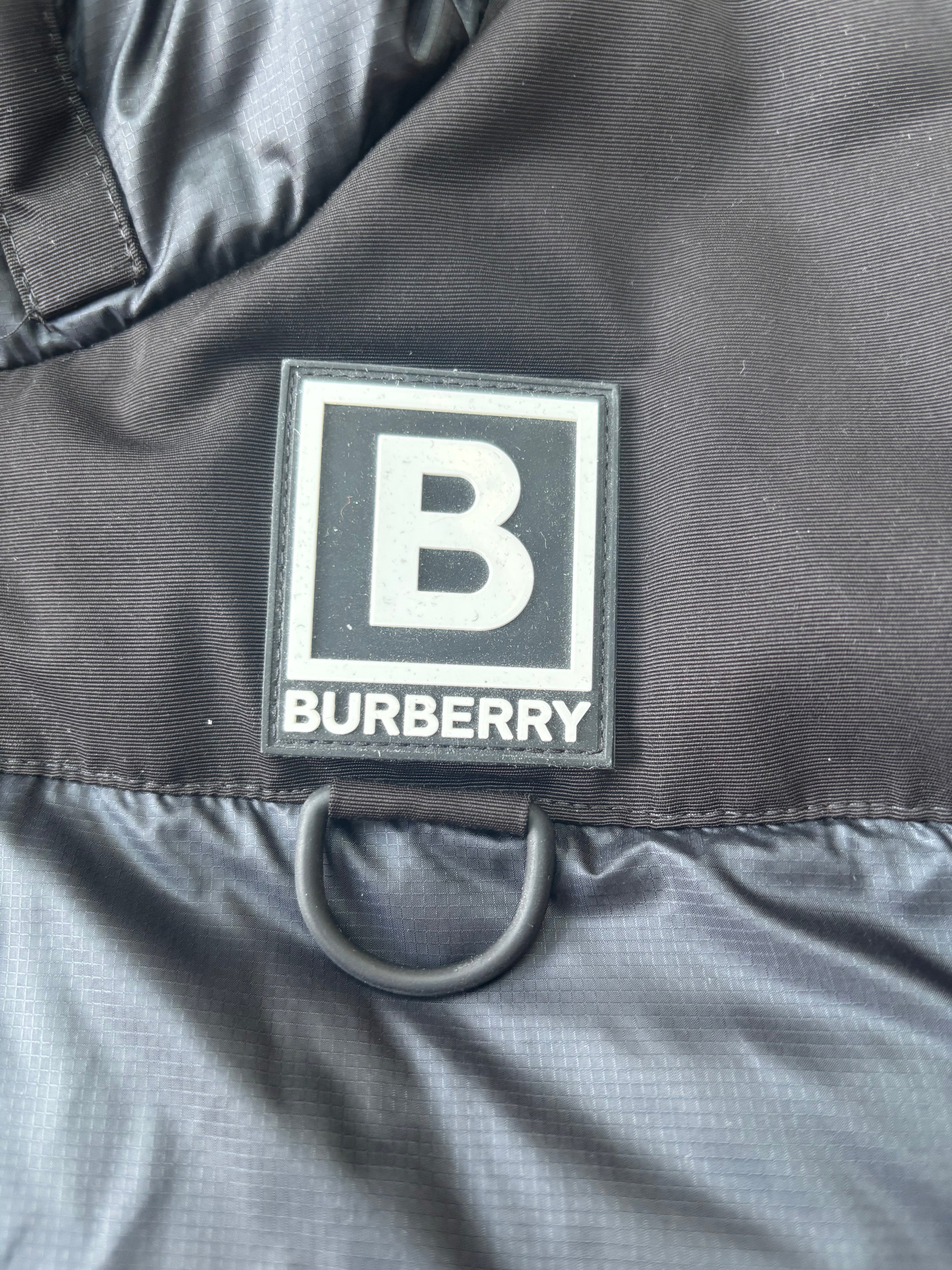 Burberry Hooded down Jacket
